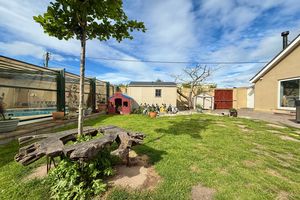 Gardens- click for photo gallery